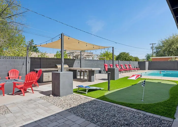 Casa - Private Paradise W Pool Putt & Games Holiday home *